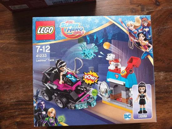 LEGO DC Super Hero Girls Lashinas Action-Cruiser 41233